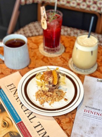 台中人氣早午餐咖啡廳😍超好拍書報攤👍