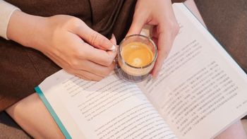 把生活的主導權，透過一杯咖啡找回來 以前的早晨總是匆匆忙忙，在超商或連鎖店排隊 只為了買一杯「醒腦水」!!!!