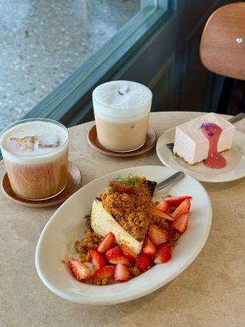 【南京三民】巴斯克好吃! 具質感又好拍照的歐風咖啡廳—péakie🍰