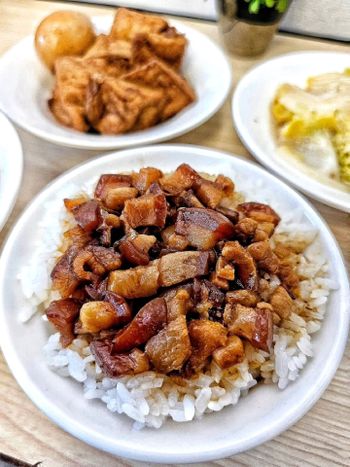 新北｜超人氣文青系滷肉飯