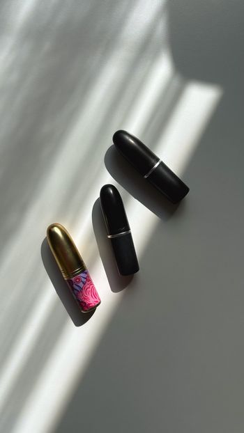 分享我手邊最愛的3支MAC唇膏