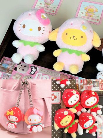 2026草莓季限定三麗鷗太可愛！超呆萌「草莓布丁狗絨毛吊飾、草莓Hello Kitty鑰匙圈」草莓控必買！
