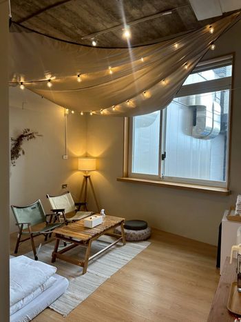 被露營風客廳燒到直接二訪，HostelTomato番茄溫泉青旅真的會想一直回來♨