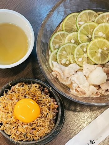 ▫️京都▫️今日吃「三味洪庵」滿滿檸檬片超清爽蕎麥冷麵