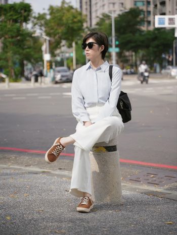 焦糖色第一眼就讓我聯想到泰迪熊！ 療癒又可愛，搭褲裝、裙裝都很好看