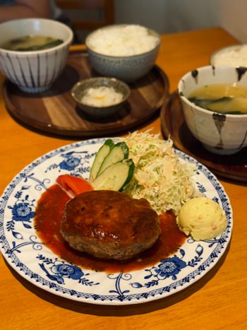 【桃園】高人氣漢堡排 擁有濃厚日系氛圍的巷內日式定食—島国洋食🇯🇵