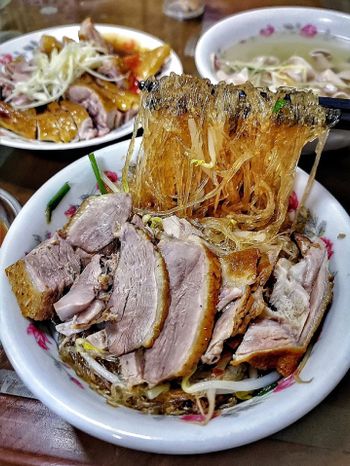 高雄｜吸飽醬汁的鴨肉冬粉