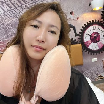 有了這顆就無敵了！親膚又好睡，可以用很久的飛機枕～