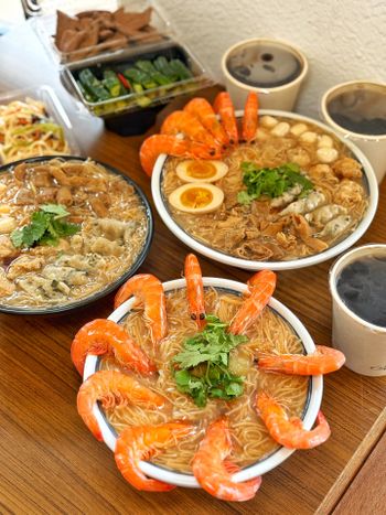 北區超浮誇麵線😍😍份量多👍