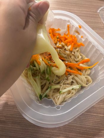 超商白醋涼麵我只服萊爾富😍