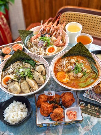 台中新店🎉濃郁雞湯海鮮拉麵😍😍
