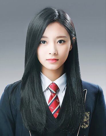韓網熱議6位女團成員高顏值畢業照！Sullyoon、子瑜校花等級，張員瑛評價超兩極，完全沒有黑歷史的最美高中生是她！-12