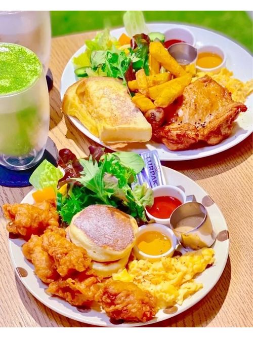 新竹人氣早午餐店 必點唐揚雞鬆餅👍