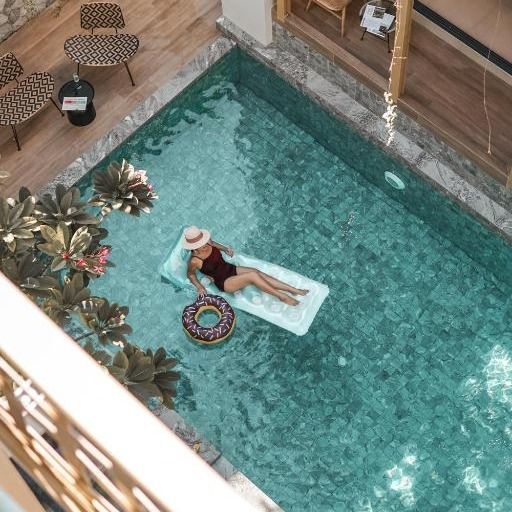 泰國免簽延長！2024泰國曼谷住宿推薦：復古摩登風、漂浮泳池早餐⋯馬上訂起來-16