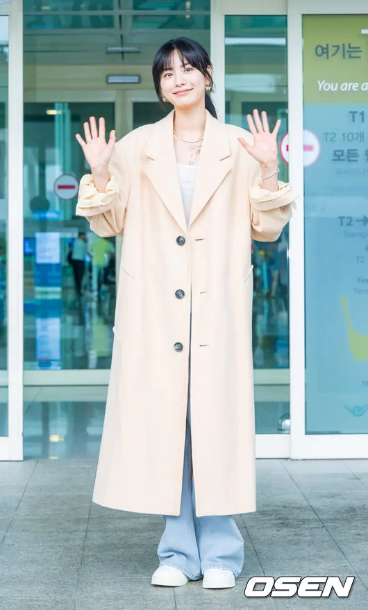 《假面女郎》NANA林珍娜抵台！御姐系「機場穿搭」身上戴的Swarovski項鍊耳環幫你神出來！-5