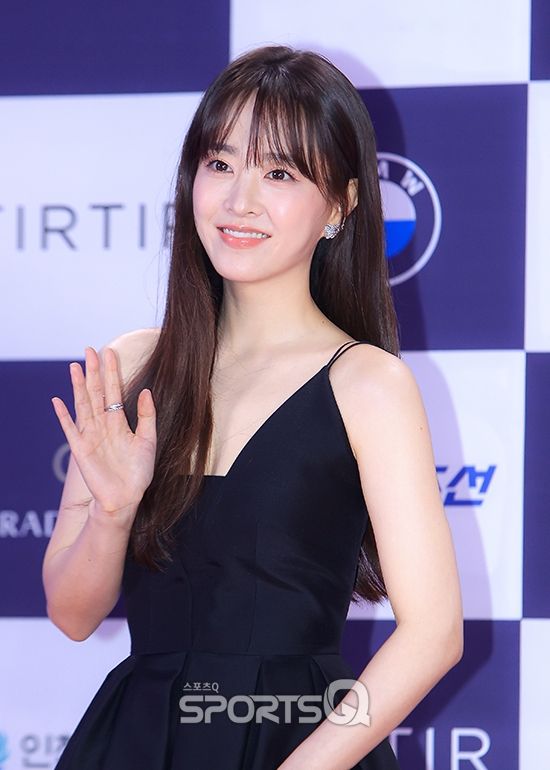 2024青龍系列大獎「好身材女星」盤點！《Moving 異能》高允貞、千玗嬉默默超有料！-18