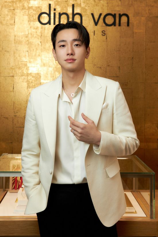 盤點6位2025有望爆紅的韓劇男演員！李浚赫暖男眼神太犯規，姜勳「年下男」魅力爆發！-3