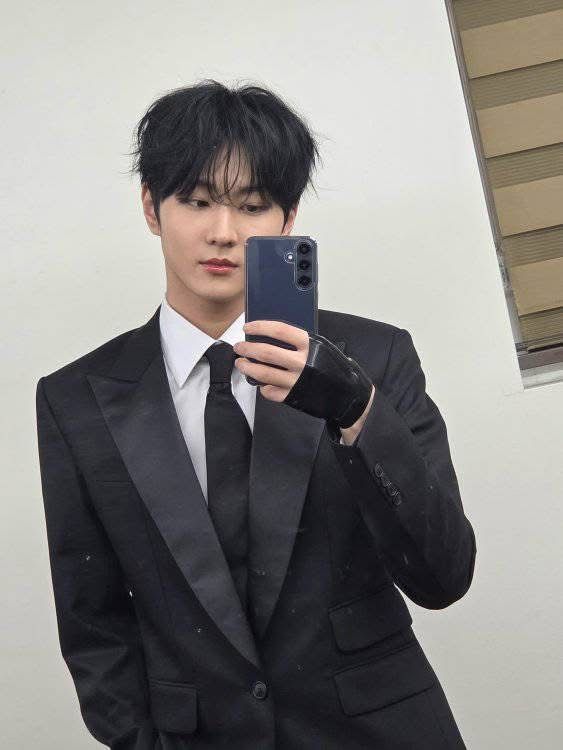 SKZ Felix、ENHYPEN禎元都愛用！Samsung S25+、S25 Ultra必買亮點、韓星同款顏色一次看！-14