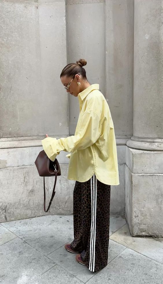 素面款已買膩？社群爆火「愛迪達豹紋新品」除了球鞋、背心，還有這款長褲賣到大缺貨？！-7