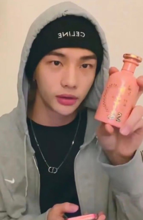 鉉辰根本大牌御用香氛男神！9款歷年同款香水一次挖出，DIOR、BYREDO、LELABO都是他的味道！-18