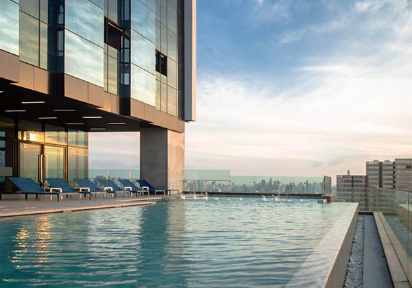 泰國免簽延長！2024泰國曼谷住宿推薦：復古摩登風、漂浮泳池早餐⋯馬上訂起來-9