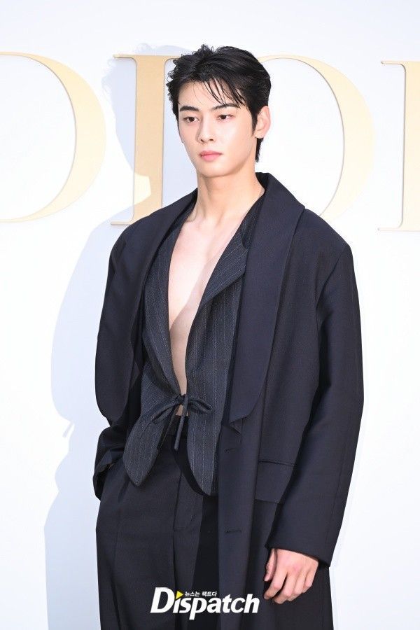 韓網熱議擁有「模特兒相」的KPOP男偶像！珉奎成CK新任性感製造機，Anton、車銀優天生衣架子！-8