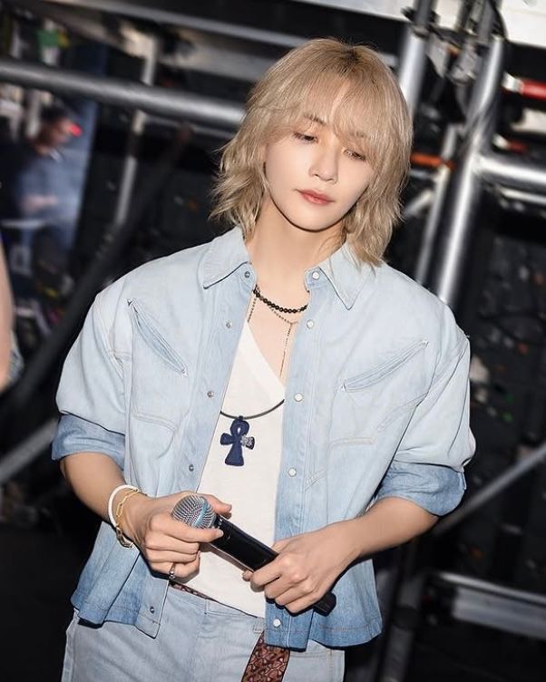 這5位K-POP男偶像根本就是「迪士尼王子」！BTS Jimin金髮美到封神，SKZ Felix精靈王子下凡！-6