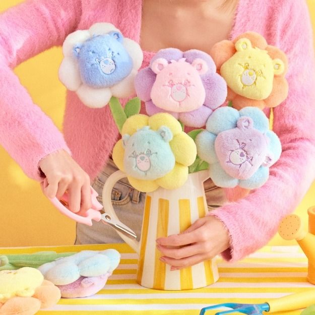 2025情人節禮物推薦！威秀影城「Care Bears彩虹熊絨毛花束」這天開賣、5款小熊花朵可愛到發瘋瘋！-7