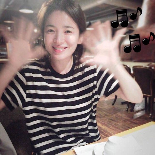 7位「素顏也沒在怕」的韓國女星！IU根本沒差？！韓韶禧沒化妝臉也亮到不可思議！-15