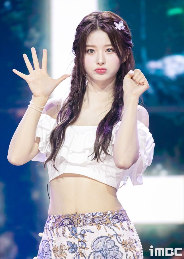 韓媒評選6位本人比精修圖還好看的韓國偶像！Karina、張員瑛都上榜，車銀優帥到像CG！-6