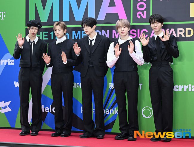 視力直接變2.0！2025韓國MMA紅毯男神出爐！RIIZE元彬根本動漫男主、BOYNEXTDOOR男友力全開！-9