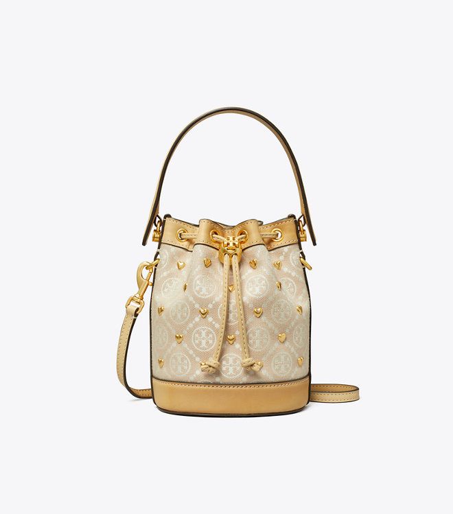 這是(G)I-DLE雨琦嗎？！AI美顏臉揹Tory Burch包、鉛筆腿細到看不見！-11