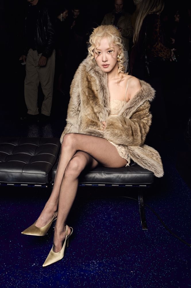 Rosé要回歸了！YSL大秀剛美瘋全網、又宣布簽約大西洋唱片，美貌才華一樣不少！-2