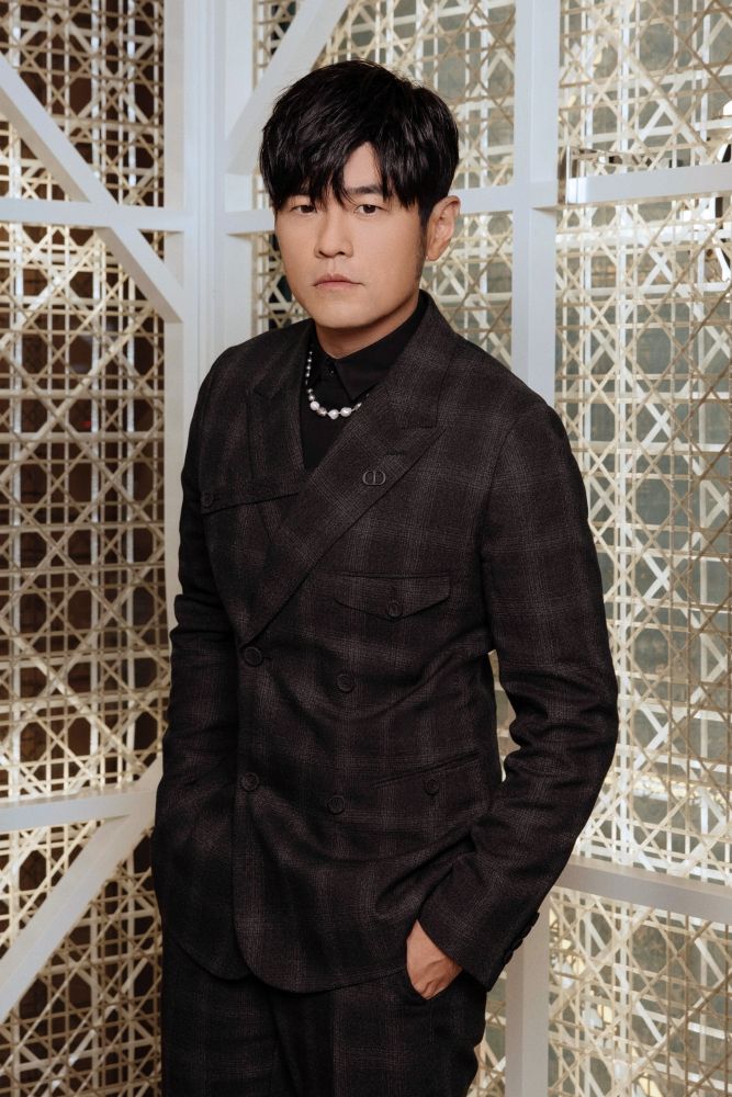 周杰倫要辦演唱會了？！首次以代言人身份降臨DIOR活動，親曝「已空8月等大巨蛋回覆」！-3