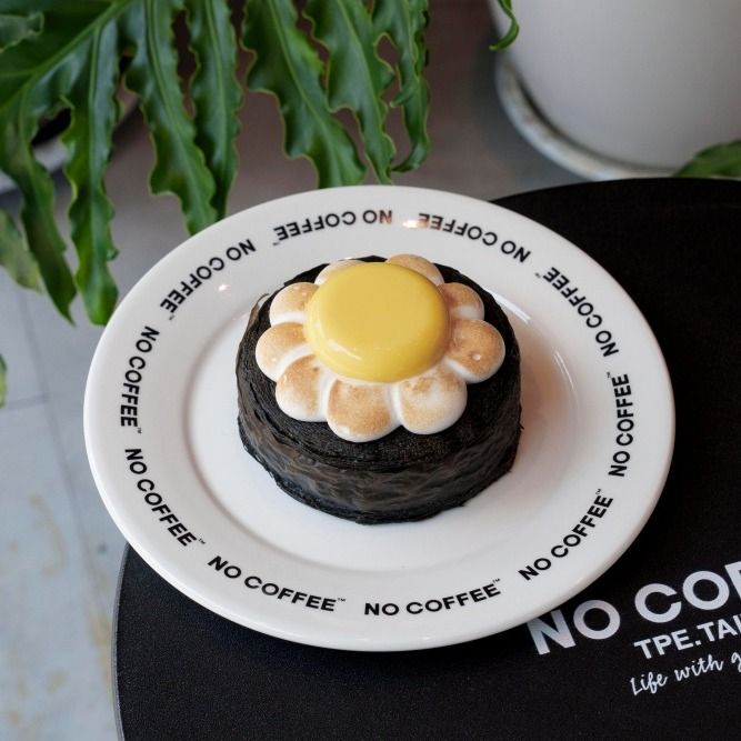 2025五月甜點新品懶人包！beard papa's玫瑰覆盆子泡芙、GODIVA「紅寶石巧克力可芙」全都想吃！-6