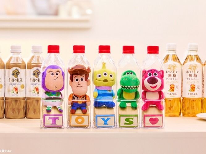 午後の紅茶跟玩具總動員聯名了！超Q「熊抱哥&三眼怪」五款瓶中玩偶太欠買、巷口7-11就買得到！-5