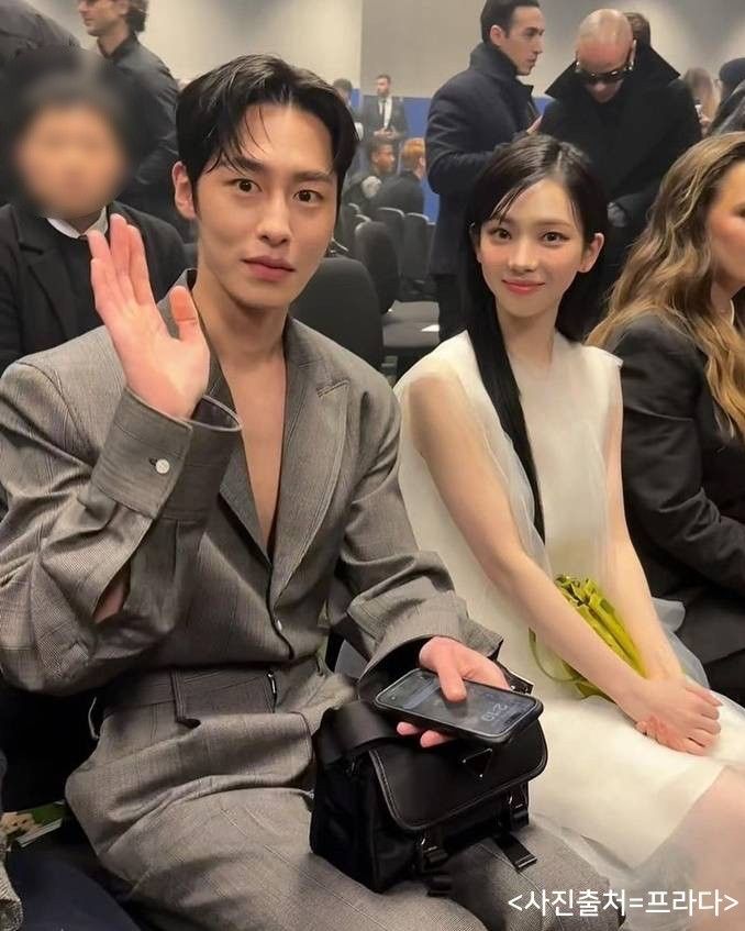 這7對「D社情侶」太震驚！JENNIE戀情轟動全網，IU李鍾碩跨年官宣、李到晛林智妍愚人節認愛，最後一組被爆粉絲崩潰！-19