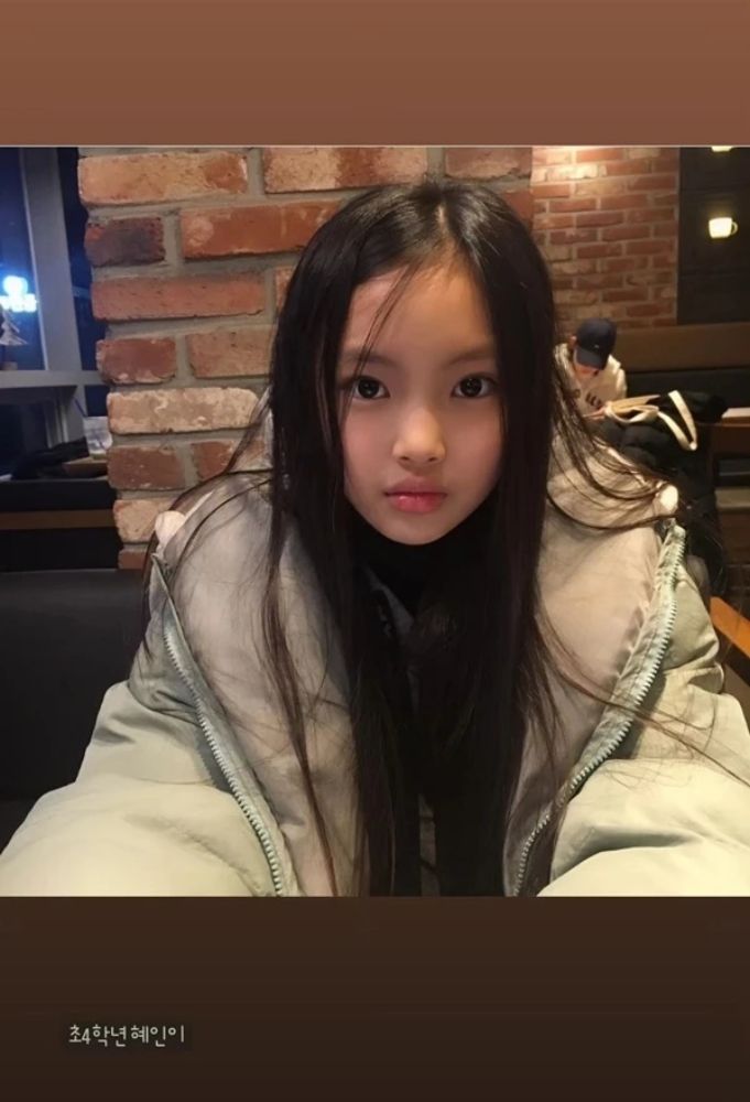 真的從小美到大？NewJeans小時候照片驚人對比曝光！貓貓諧潾根本等比放大！-15
