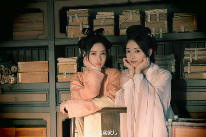 陸劇《墨雨雲間》神顏團女星盤點！吳謹言、楊超越古裝扮相唯美破碎，從小美到大15歲童星艾米、美到上熱搜！-23
