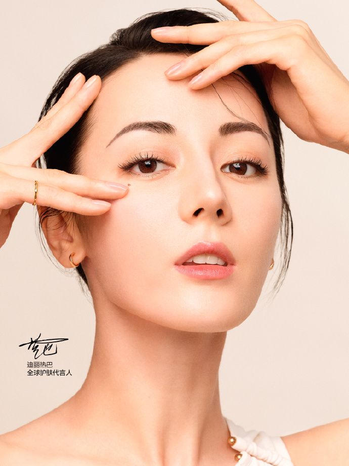 身價突破37億人民幣！迪麗熱巴美妝資源盤點，半年晉升迪奧寵兒、陸娛首位全球雙代言人！-9