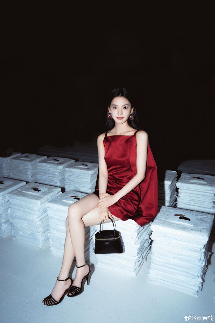 2025近期人氣陸劇女主盤點！《許我耀眼》趙露思、甜寵劇《難哄》章若楠...精品大牌都搶合作！-20