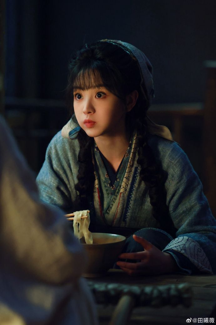 《逐玉》女星顏值集體封神！田曦薇瘦身不瘦胸、孔雪兒陸娛認證髮量王者，從女主到女配、都是巔峰AI級美顏！-4