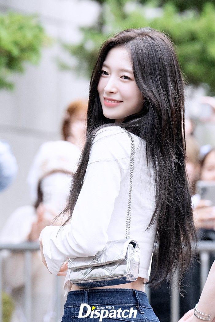 韓網熱議7位「淡顏系美女」KPOP偶像代表！舒華初戀感十足，Winter、Jisoo清純美爆發！-15