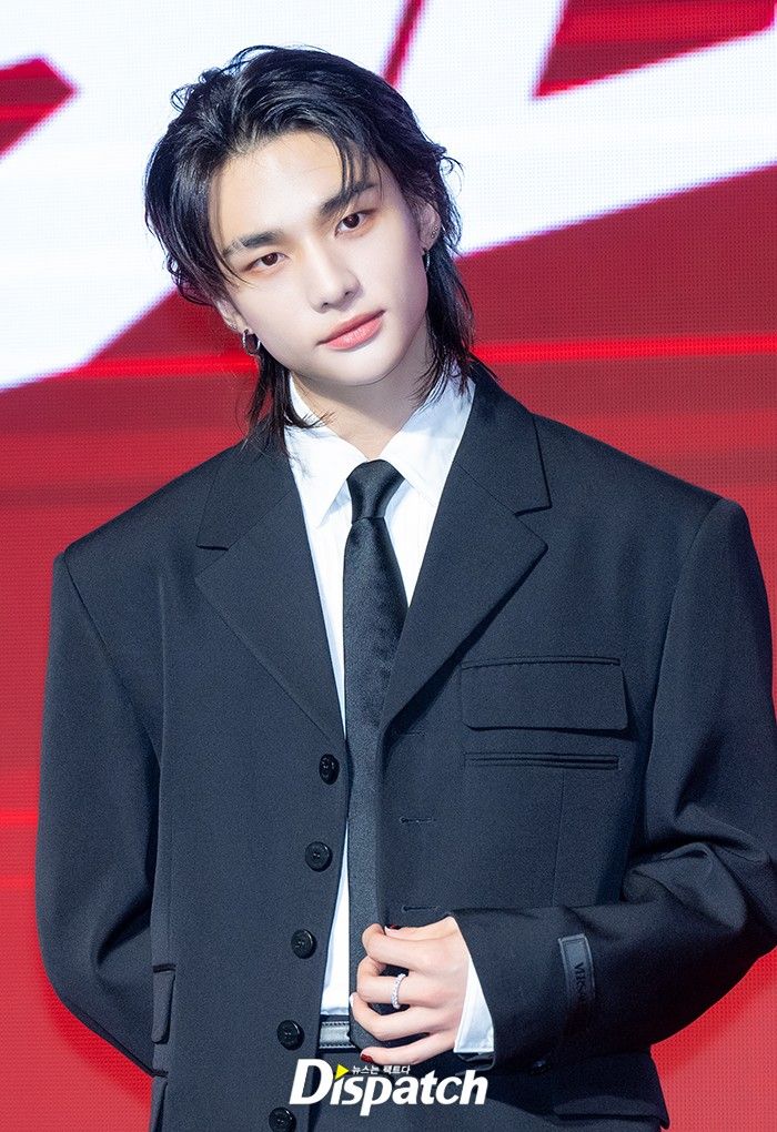 網熱議6位「醬油系」KPOP男偶像代表！防彈V、Stray Kids鉉辰入列，成訓高冷貴族氣質滿分！-10