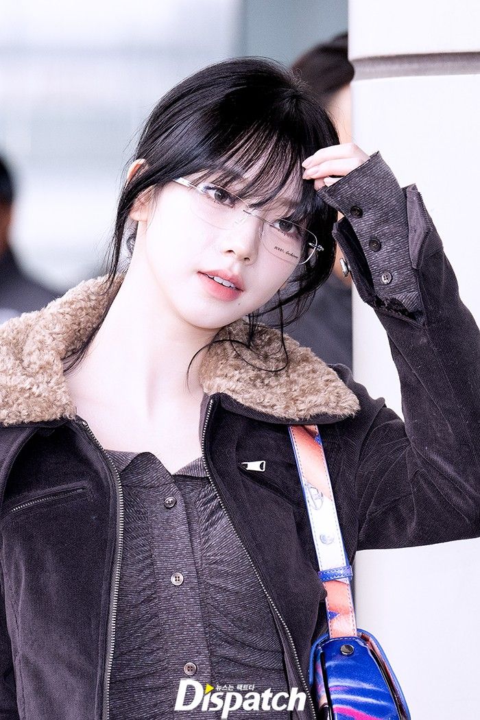 盤點7位KPOP女偶像的傳奇機場照！Karina、張員瑛美貌驚豔，舒華神顏引爆全網瘋傳！-2