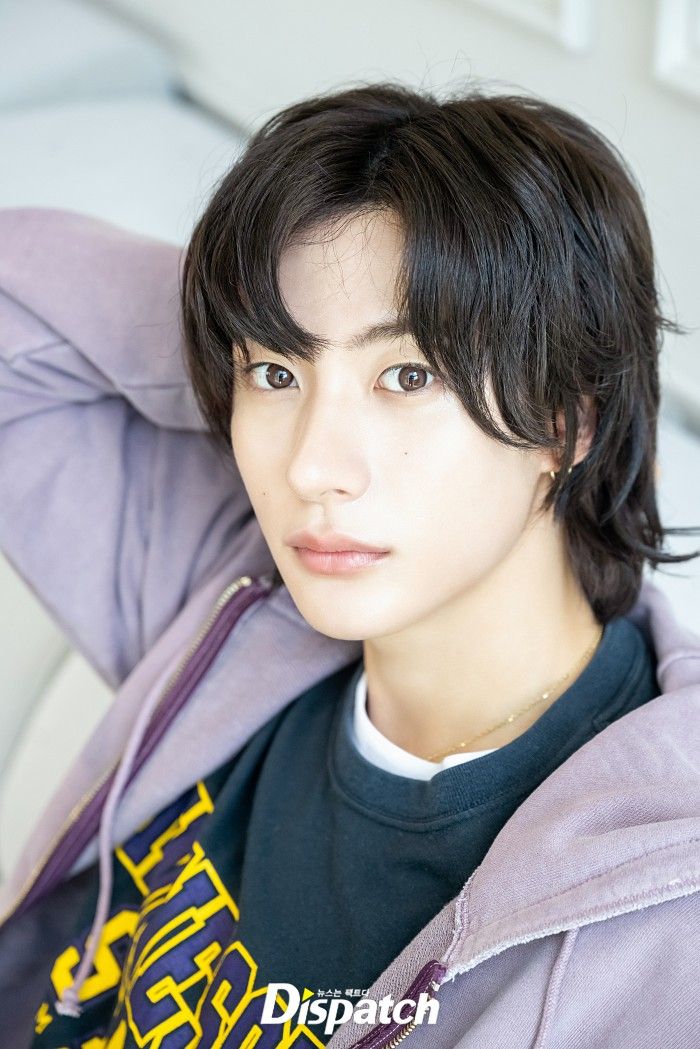 韓網熱搜最有「年下感」KPOP男偶像TOP6！申惟＆主訓清澈眼神太電，Anton大狗狗感成姊粉最愛！-6