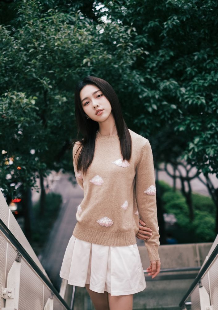 2024低預算精品包推薦！Tory Burch奶油色老花包、水桶包NT.一萬多買到！-14