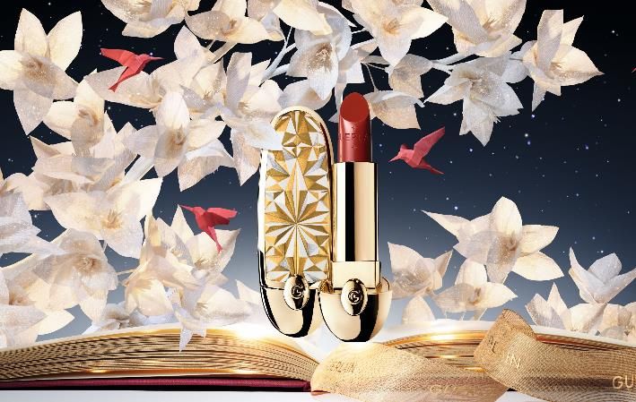 2025聖誕唇彩總盤點！迪奧雙頭唇釉、YSL嫩唇凍、M.A.C鑽石光唇油棒、嬌蘭高訂精品唇殼...，全都美到不忍直視！-20