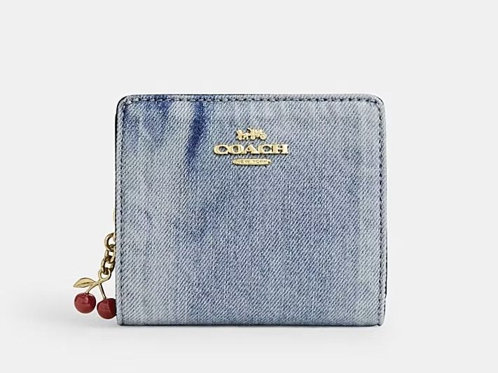 牛仔錢包被問爆！Coach六款「千元短夾」推薦！拉鍊雙摺短夾真的賣超好！-8