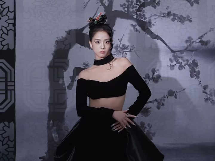 JISOO SOLO專輯《ME》5大亮點『預購刷世界紀錄、百變造型、發布日期彩蛋...』搶先看!-5